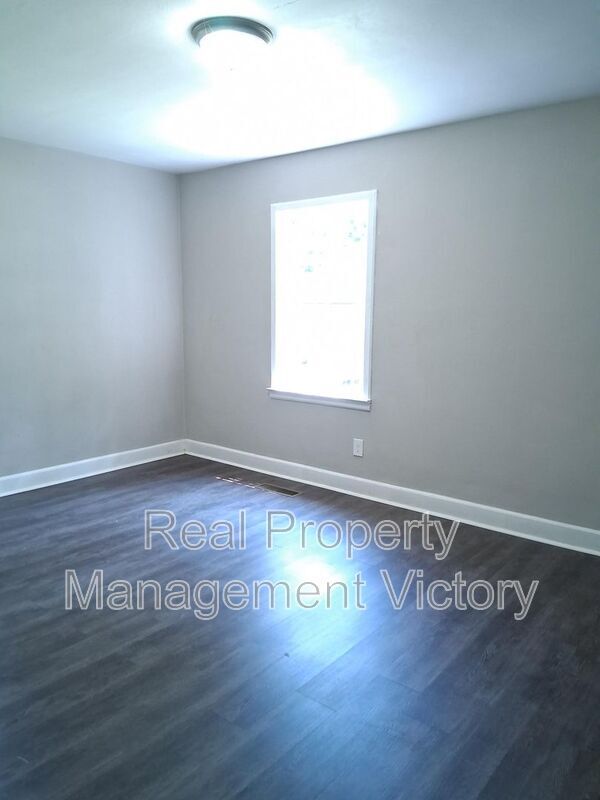 Building Photo - 1537 Bacon Ave