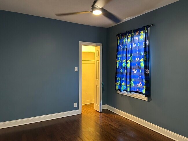 Building Photo - 4858 W Concord Pl