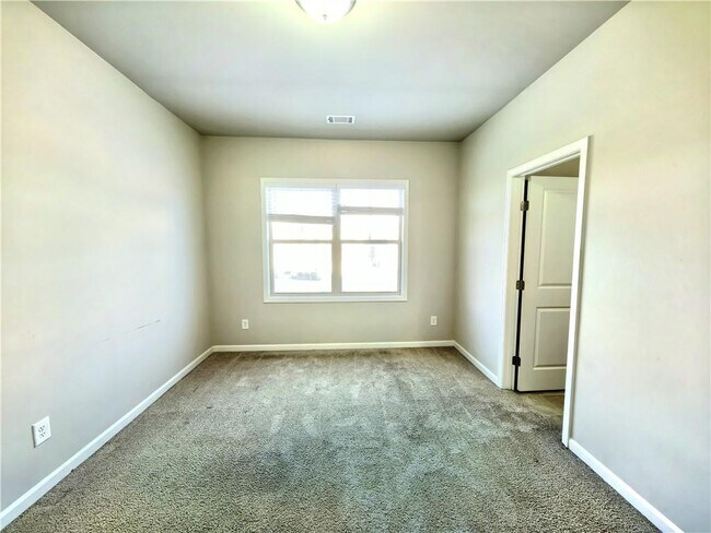 Building Photo - 3068 Ivy Crossing Dr