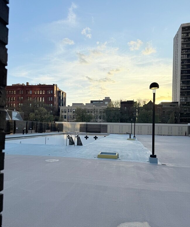 Building Photo - 1560 N Sandburg Terrace