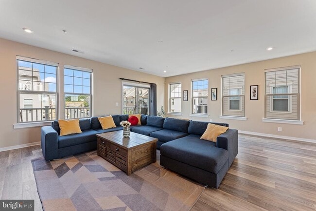 Building Photo - 304 Petite Sirah Terrace SE