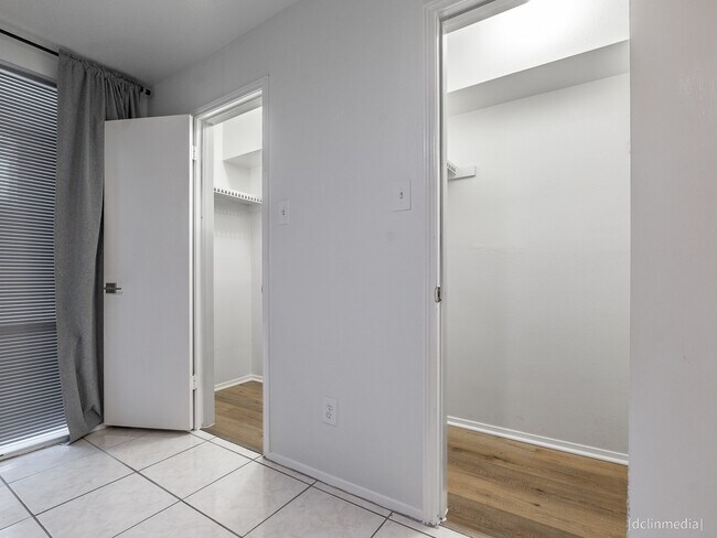 Building Photo - 4643 Wild Indigo St