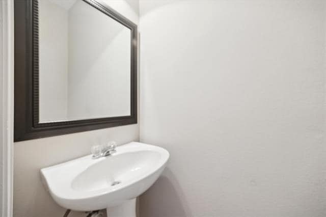Building Photo - 2153 Parkview