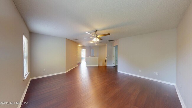 Building Photo - 1063 Collinswood Dr W