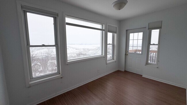 Building Photo - 1712 W 3rd St