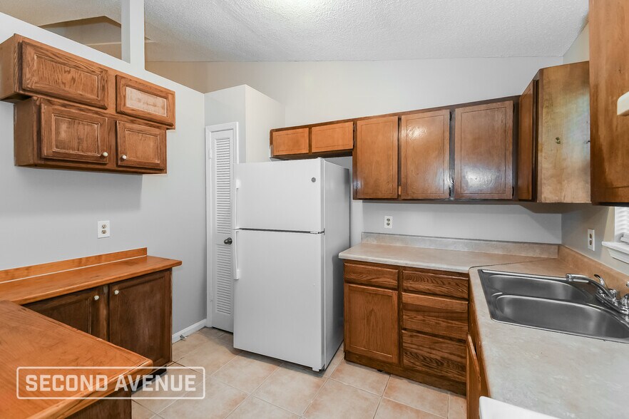 Building Photo - 2734 Sandusky Ave W