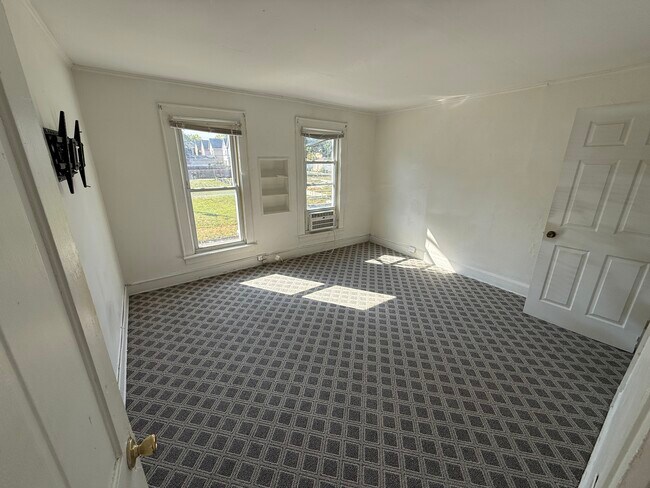 Building Photo - 344 Loeffler Ave
