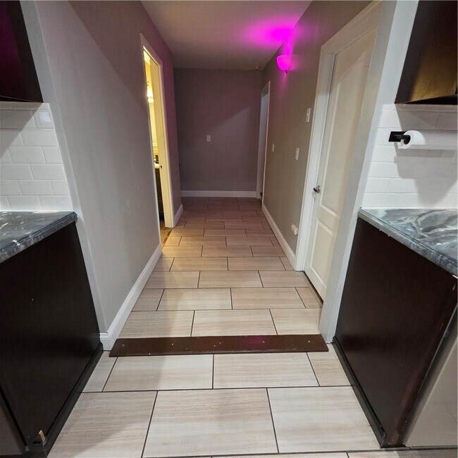 Building Photo - 149 Adam St