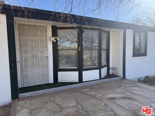 Building Photo - 3150 Stone Ave