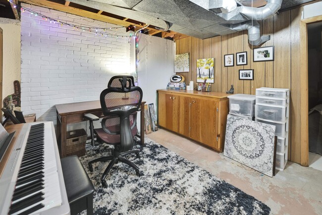 Building Photo - 522 Togstad Glenn