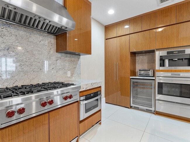Building Photo - 9705 Collins Ave