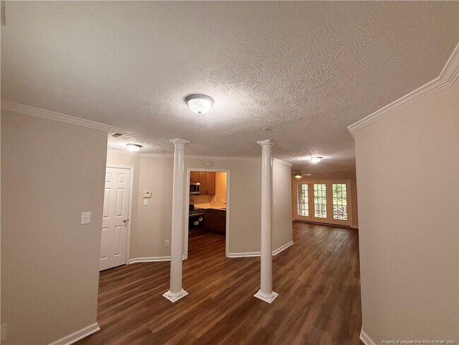 Building Photo - 412 Bubble Creek Ct