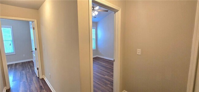 Building Photo - 631 Justins Pl Ln