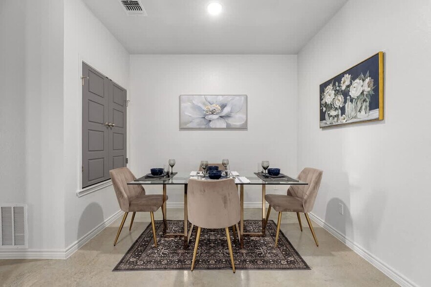 Building Photo - 101 S 50th St