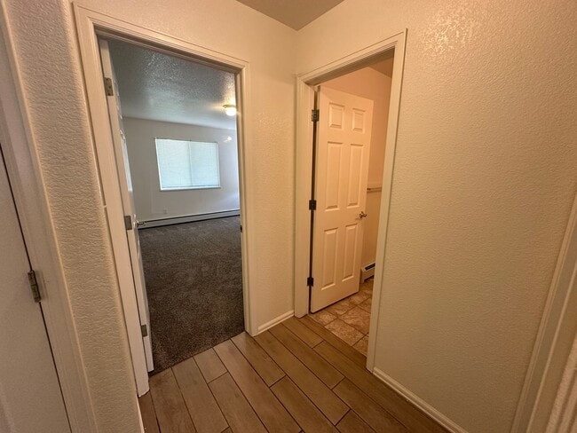 Building Photo - Charming 3 bed 2 bath home!!