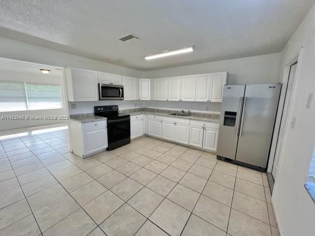 Building Photo - 5180 SW 43rd Terrace