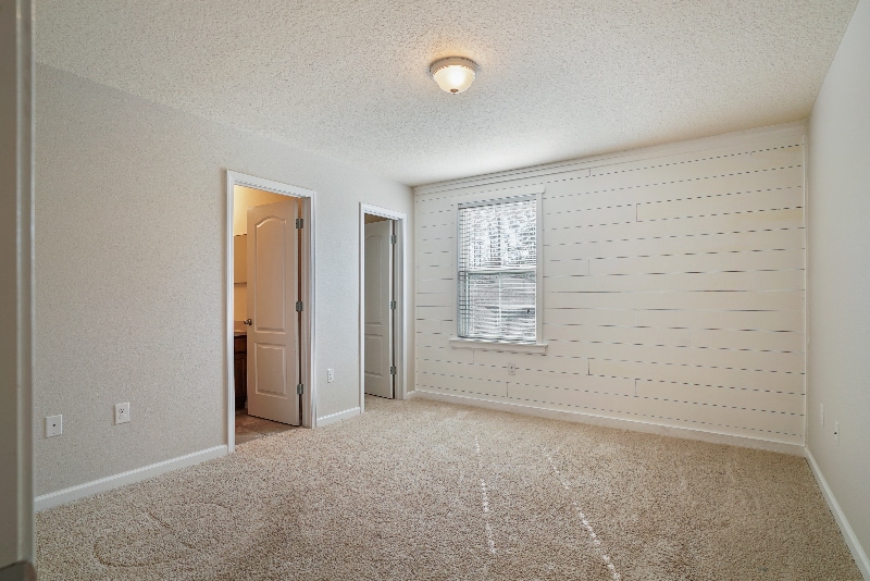 Building Photo - 727 Servia Dr