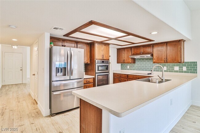 Building Photo - 4413 Live Oak Dr