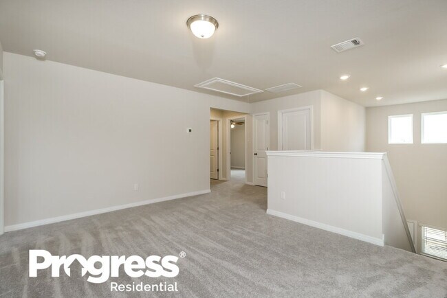 Building Photo - 200 Wild Spur Ln