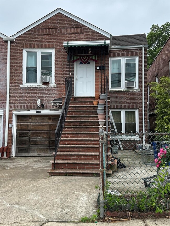 Primary Photo - 82-42 Little Neck Pkwy
