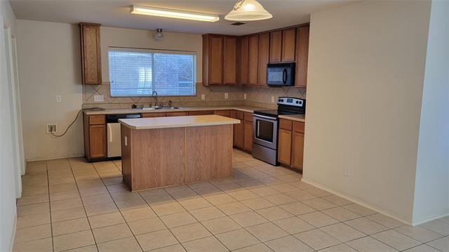 Building Photo - 5713 Calloway Dr