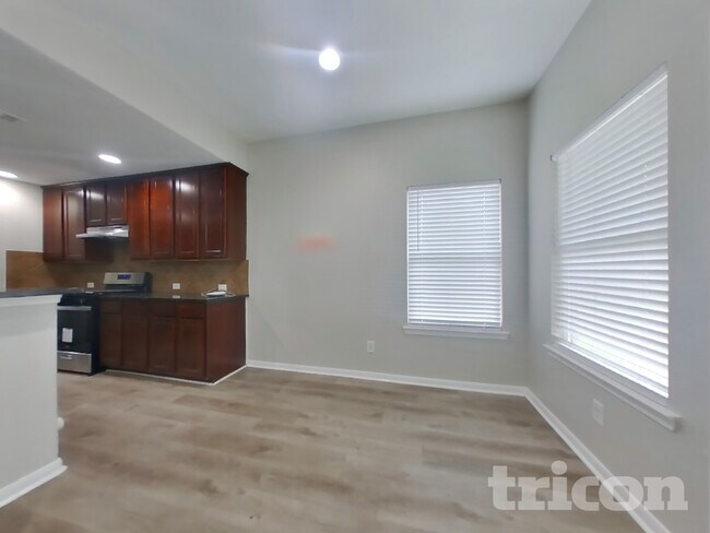 Building Photo - 23303 Crosscut Pass Dr