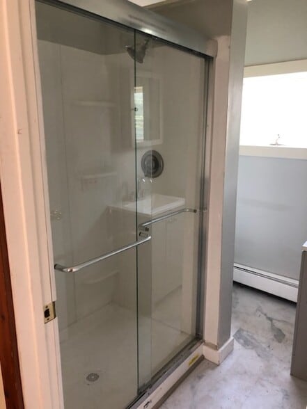 Building Photo - 164 Oak St