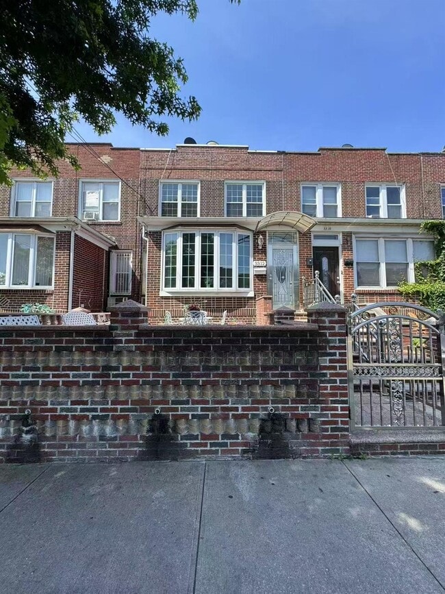Building Photo - 33-12 24th Ave