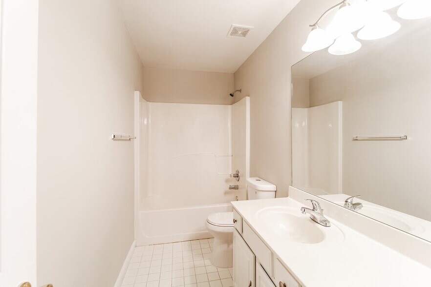 Building Photo - 3875 Portico Run Dr NE