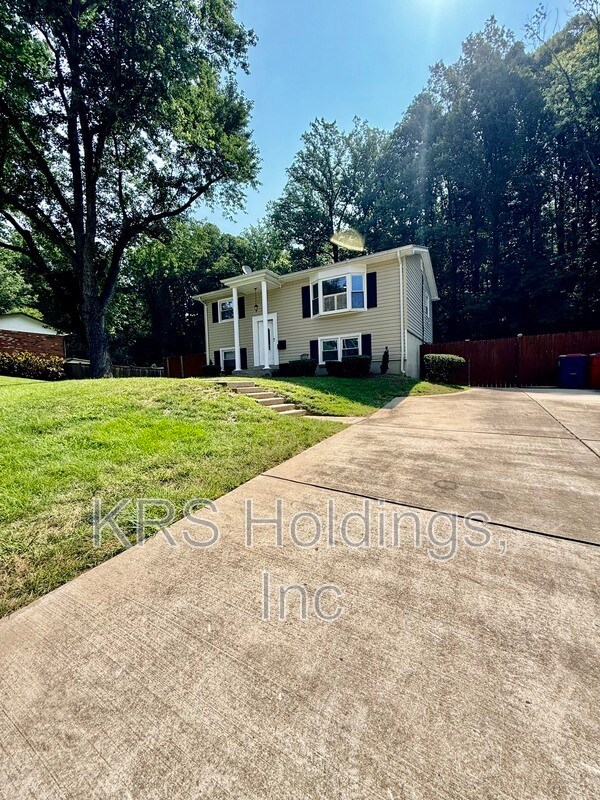 Building Photo - 3931 Forestdale Ave