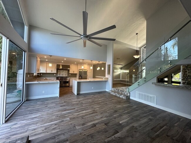 Building Photo - Stunning 4+3 pool home in Agoura Hills -Co...
