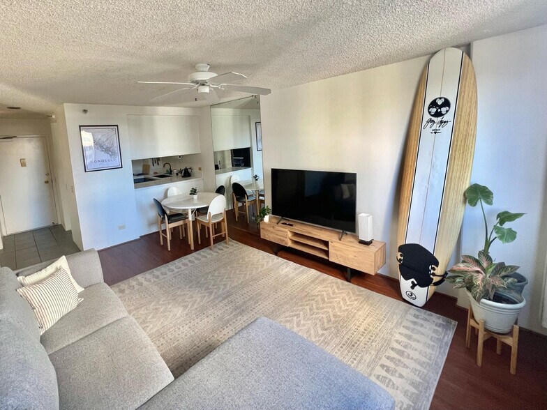 Building Photo - 876 Curtis St