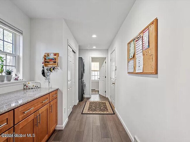 Building Photo - 633 Salvia Ln