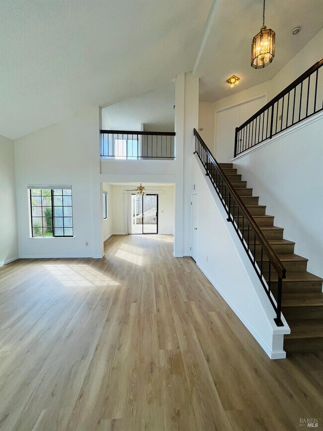 Building Photo - 111 Thresher Dr