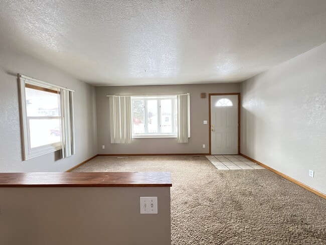 Building Photo - 2388 Martin Dr