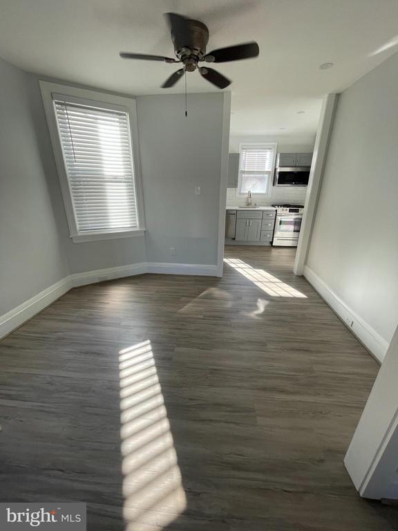 Building Photo - 760 W Railroad Ave