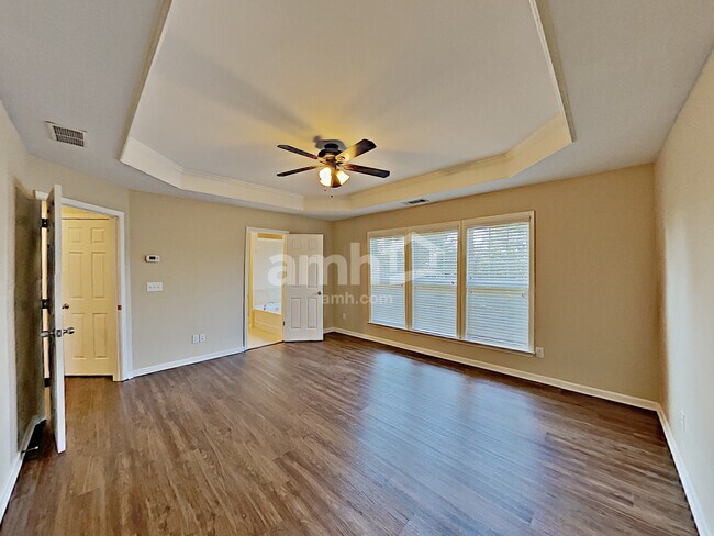 Building Photo - 818 Poplar Ter