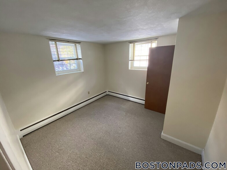 Building Photo - 12 Brattle Dr