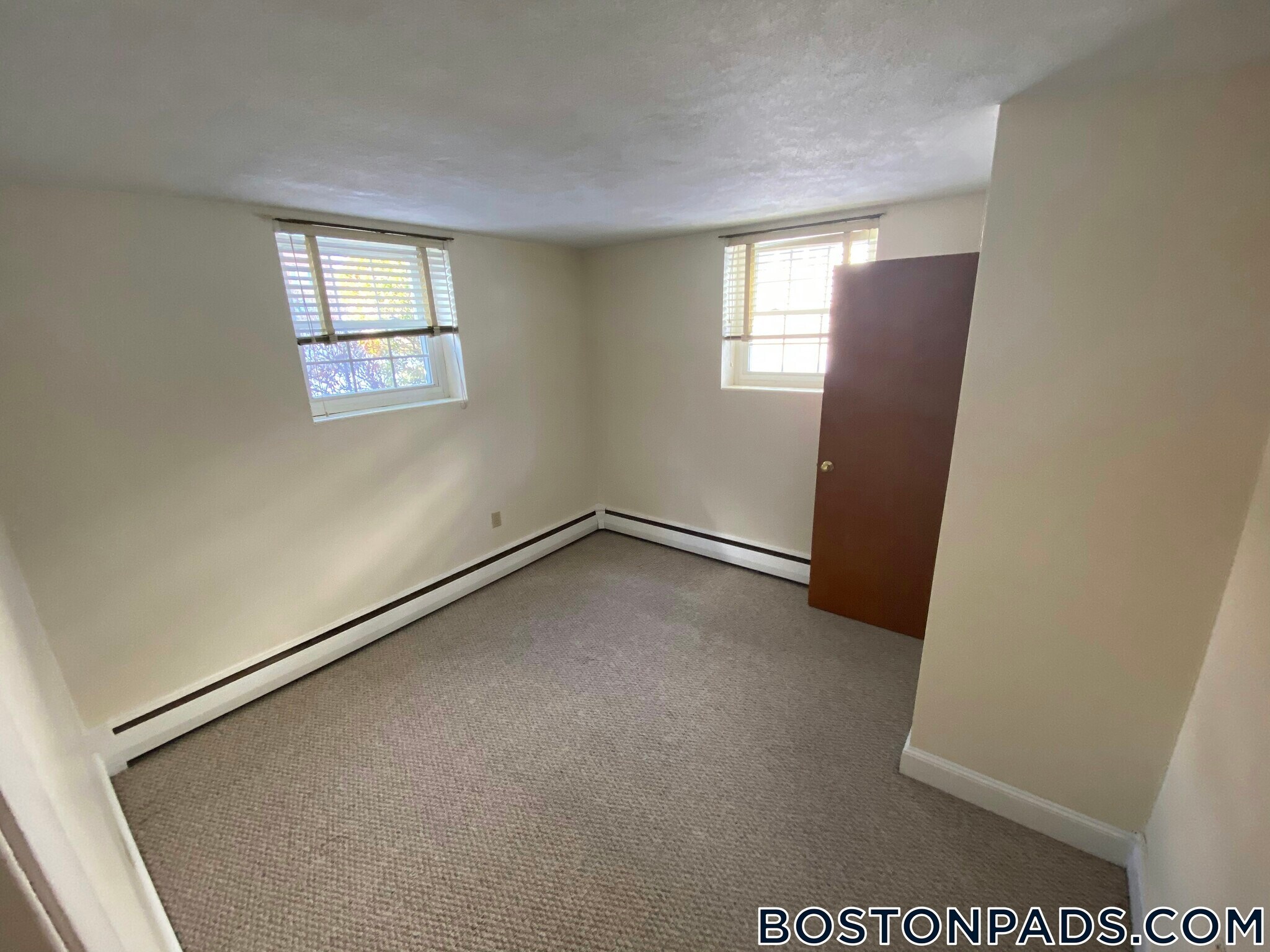 Building Photo - 12 Brattle Dr