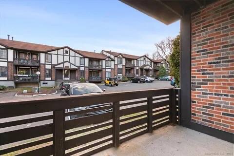 Building Photo - 365 Mather St