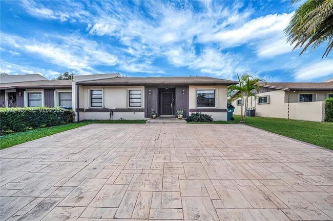 Building Photo - 11974 SW 110th St Cir S