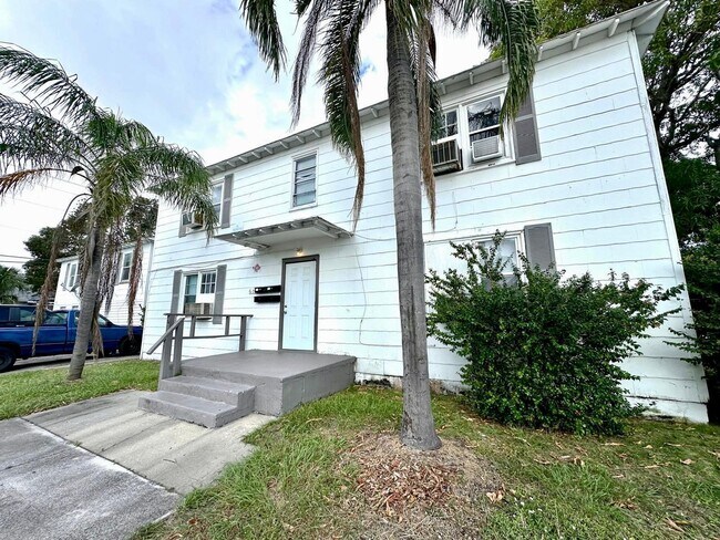 Building Photo - 601 33rd St