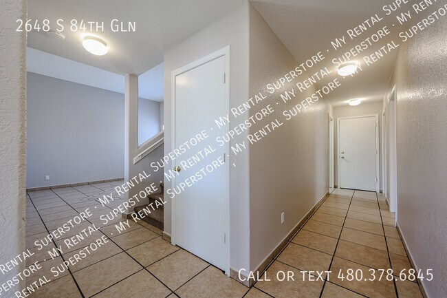 Building Photo - 2648 S 84th Gln