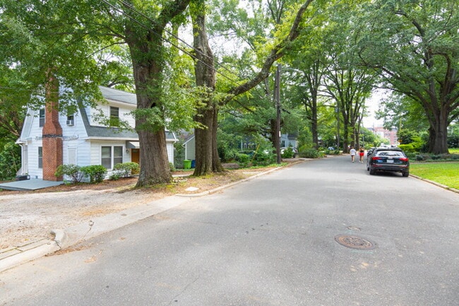 Building Photo - 26 Bagwell Ave