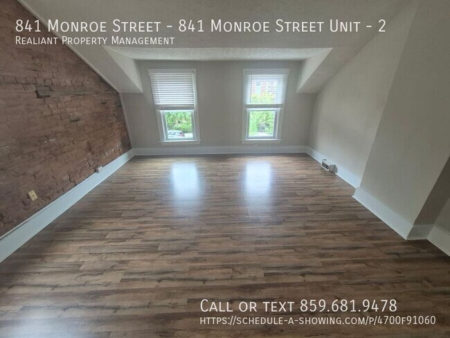 Building Photo - 841 Monroe St