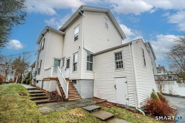 Building Photo - 23 S Main St