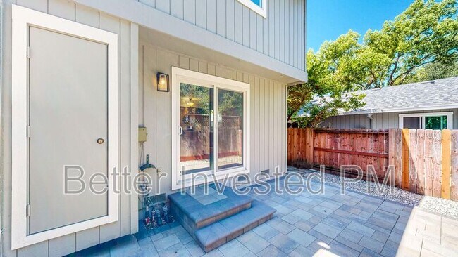 Building Photo - 57 Okelly Way