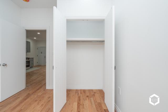 Building Photo - 4 bedroom in BROOKLYN NY 11203