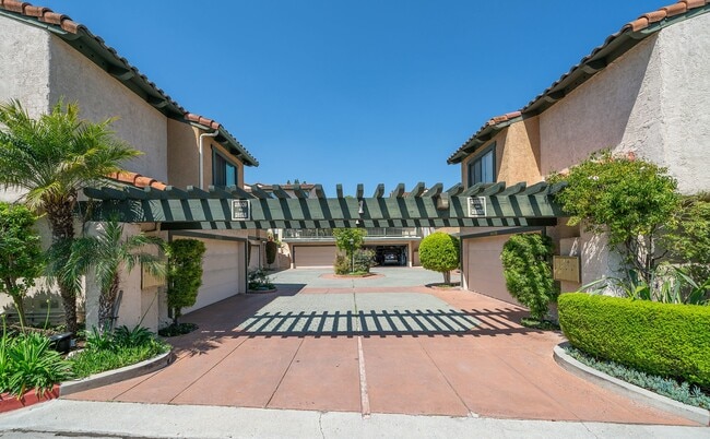 Building Photo - 28513 Vista Tierra