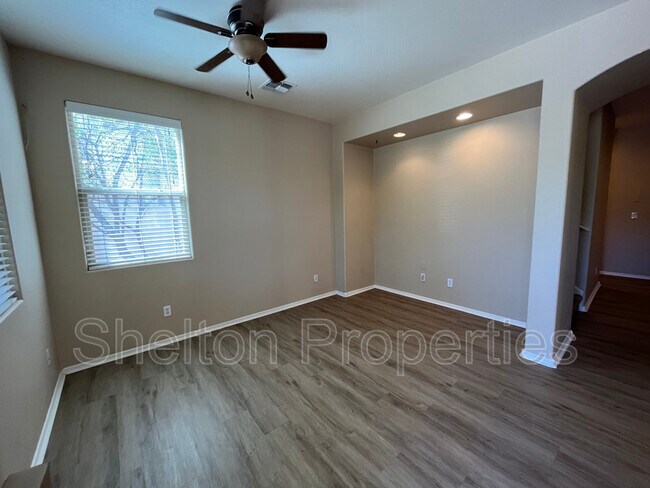 Building Photo - 2958 N Clanton St
